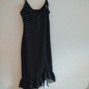 NEVER WORN Prettylittlething polka dot midi dress